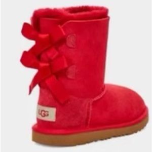 Bailey Bow II from UGG. The classic is adorned with 2 satin bows in the back
